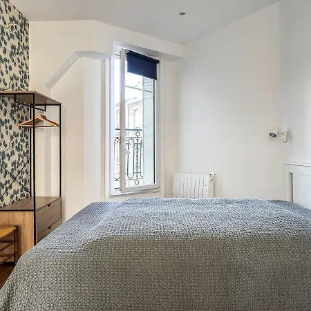 Apartment Charming Montmartre Maisonette *