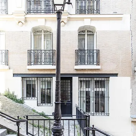 Charming Montmartre Maisonette Apartment