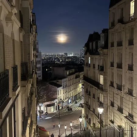 Charming Montmartre Maisonette Apartment *